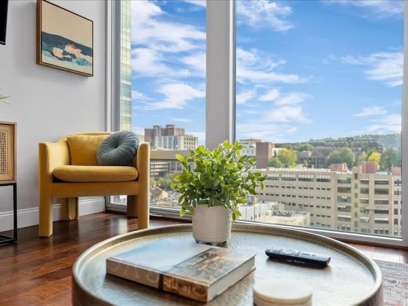 Cozysuites Roomy 1Br, Ppg Paints Arena, Pitts พิตต์สเบิร์ก ภายนอก รูปภาพ